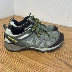 Merrell form 2 shoes. Size 6.5 EUC size 6